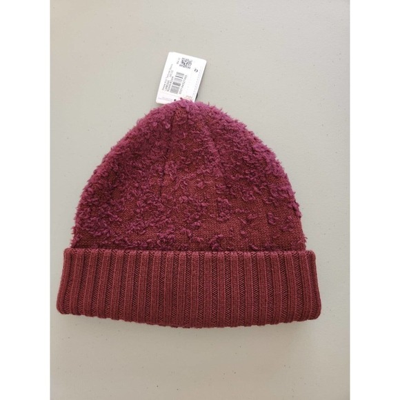 NWT Lululemon Ombre Knit Textured Beanie One size Red Merlot - Picture 2 of 9